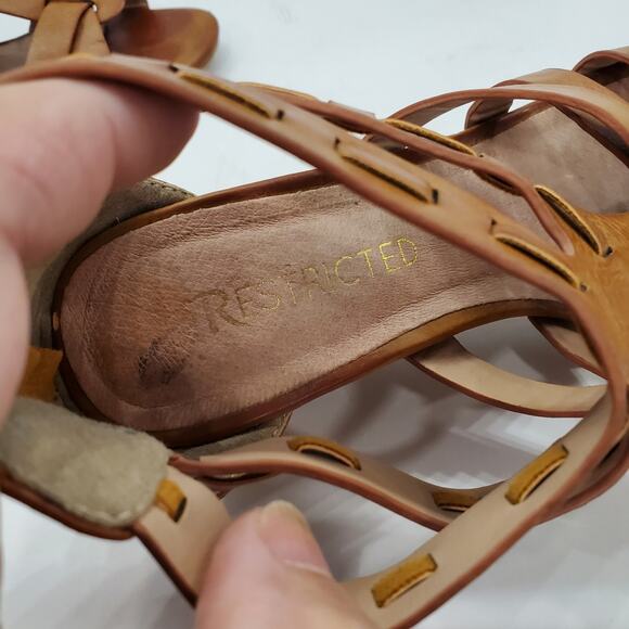 Restricted Womens Size 6.5 Leather Strappy 2" Wedge Heel Sandals Open Toe Casual - Picture 14 of 15